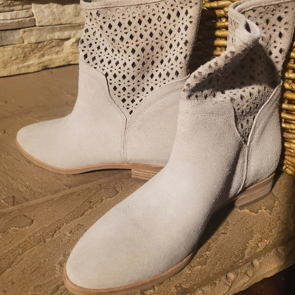 Michael Kors suede booties - Picture 5 of 6